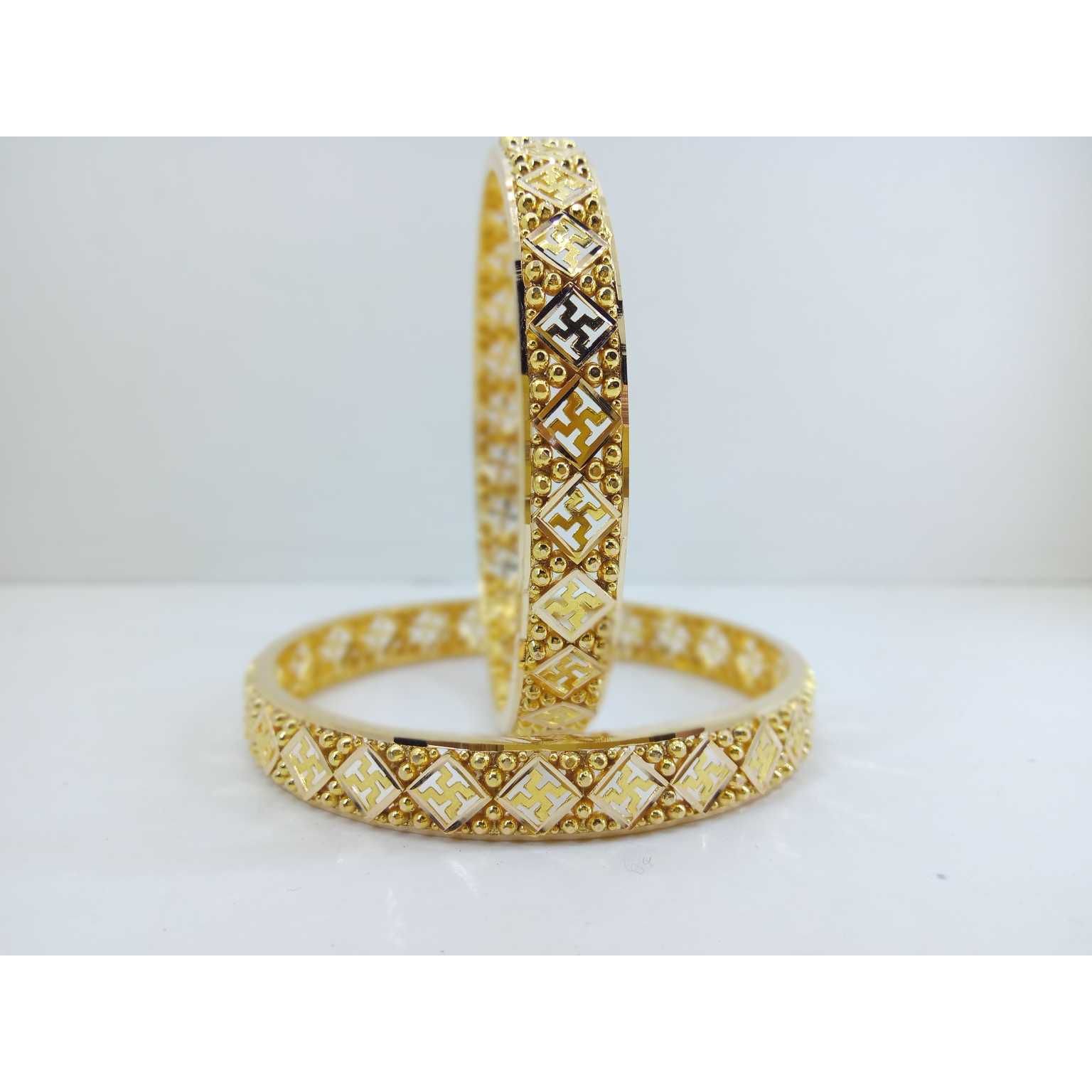 916 gold chandan chudi,traditional gujrati bangles, 25 grams apprx.